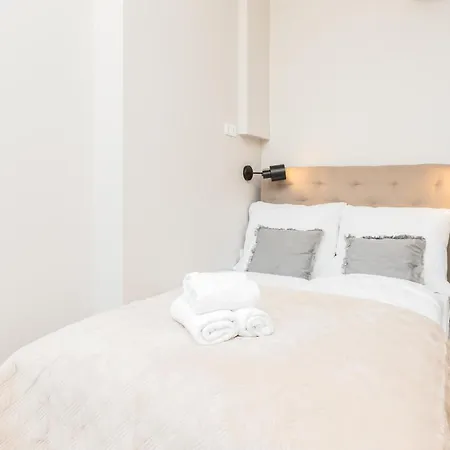 Rivoli By Renters Apartament
